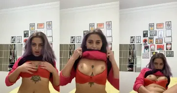 Meri (mericchgirll ,meribabexox ) Onlyfans İfşa Videolarıpart 76 Posteri